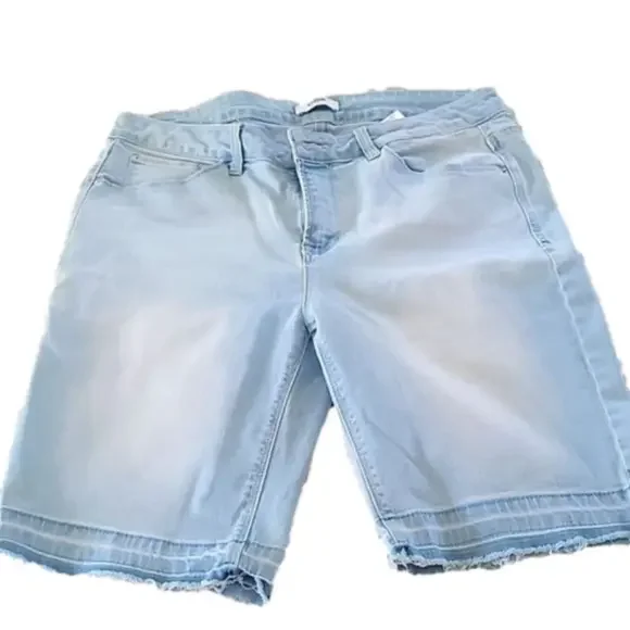 Kensie 12 washed Distressed Light Blue and faded jean shorts Longer Length - Picture 2 of 11